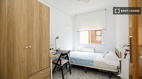 Foto 2 de Pis per a compartir a Llatí, Santa Coloma de Gramenet