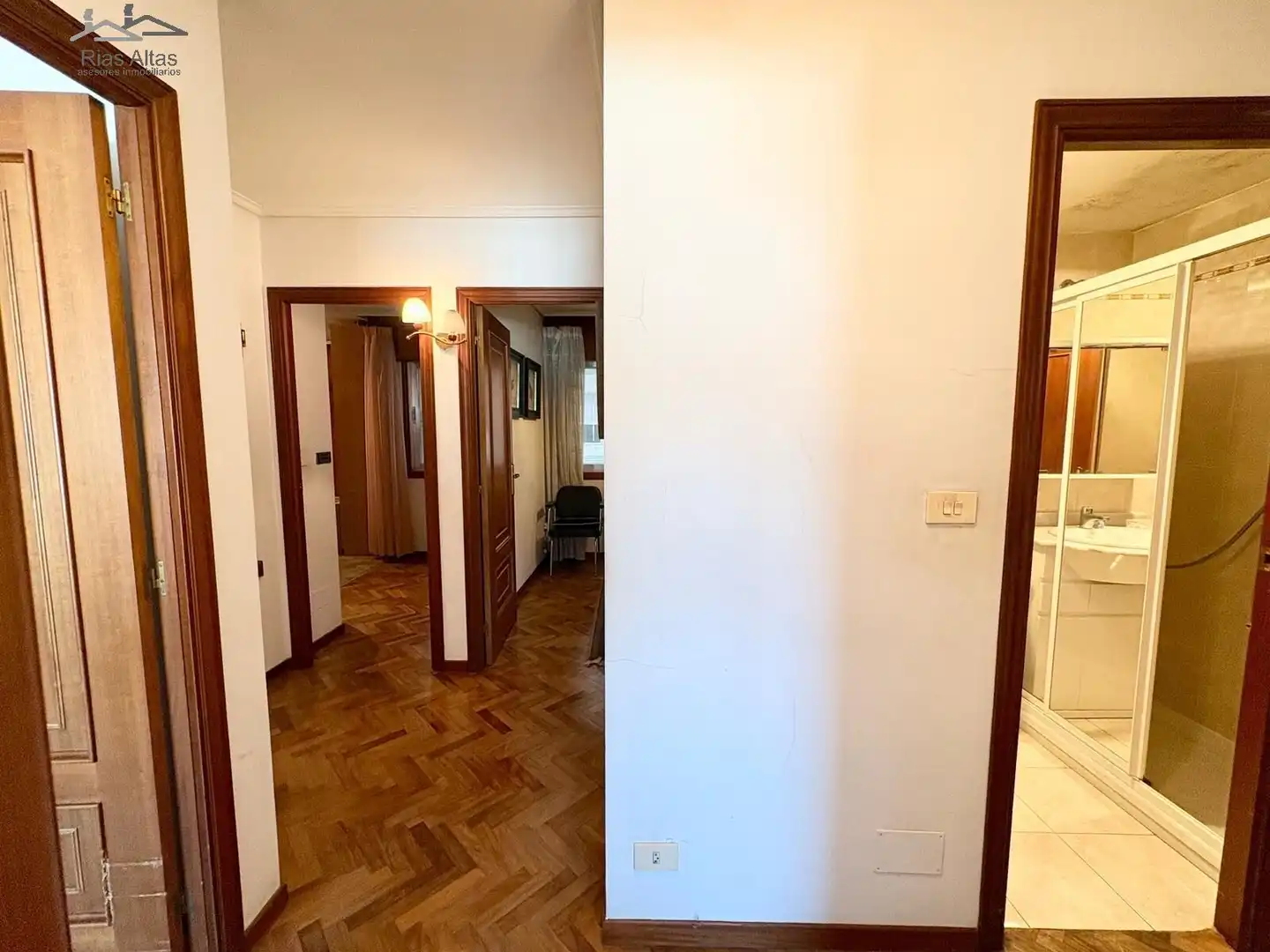 Piso en venta en Cambre  con Calefacción, Parquet y Trastero