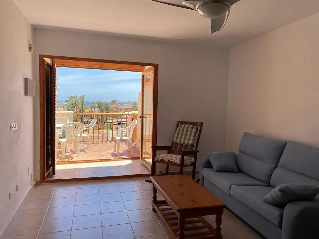 Mini appartamento con terrazza in affitto a Playa de las Gaviotas - El Pedrucho, imagen 3