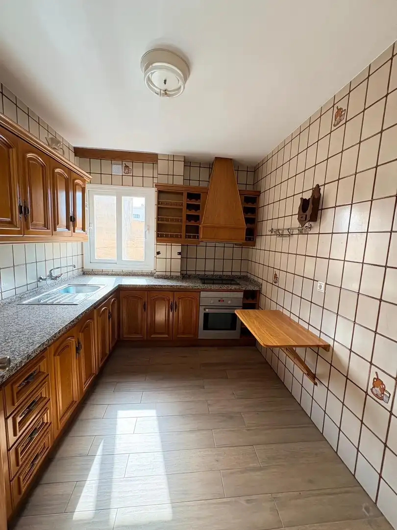 Kitchen of Flat for rent in Motril  with Air Conditioner and Balcony