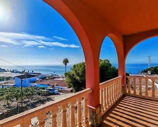 Vista exterior de Casa o xalet en venda en Vélez-Málaga amb Terrassa