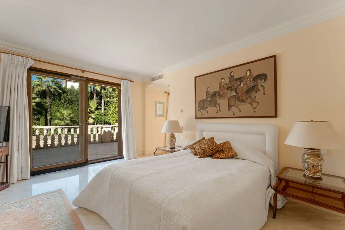 Chalet con piscina en venta en Nueva Andalucía, imagen 14