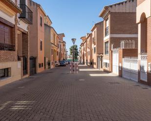Vista exterior de Casa o xalet en venda en  Granada Capital amb Aire condicionat, Terrassa i Piscina