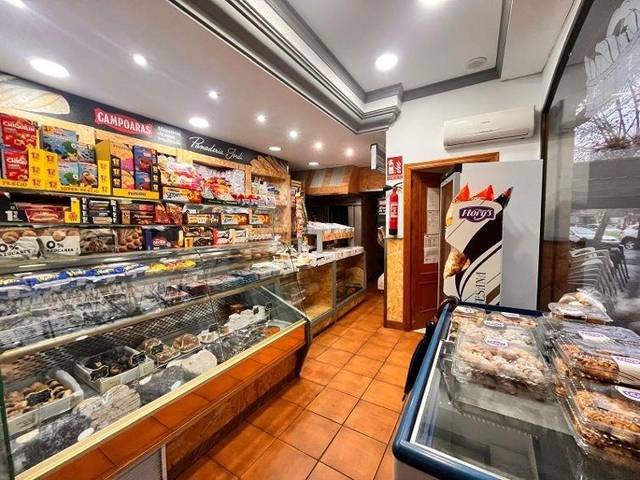 Local comercial en Venta en  DE LA PAZ en Poniente-Norte - Miralbaida - Parque Azahara