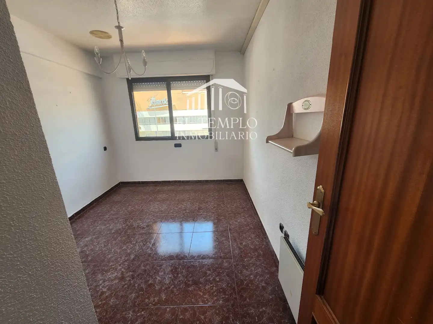 Dormitori de Casa adosada en venda en Onil amb Aire condicionat