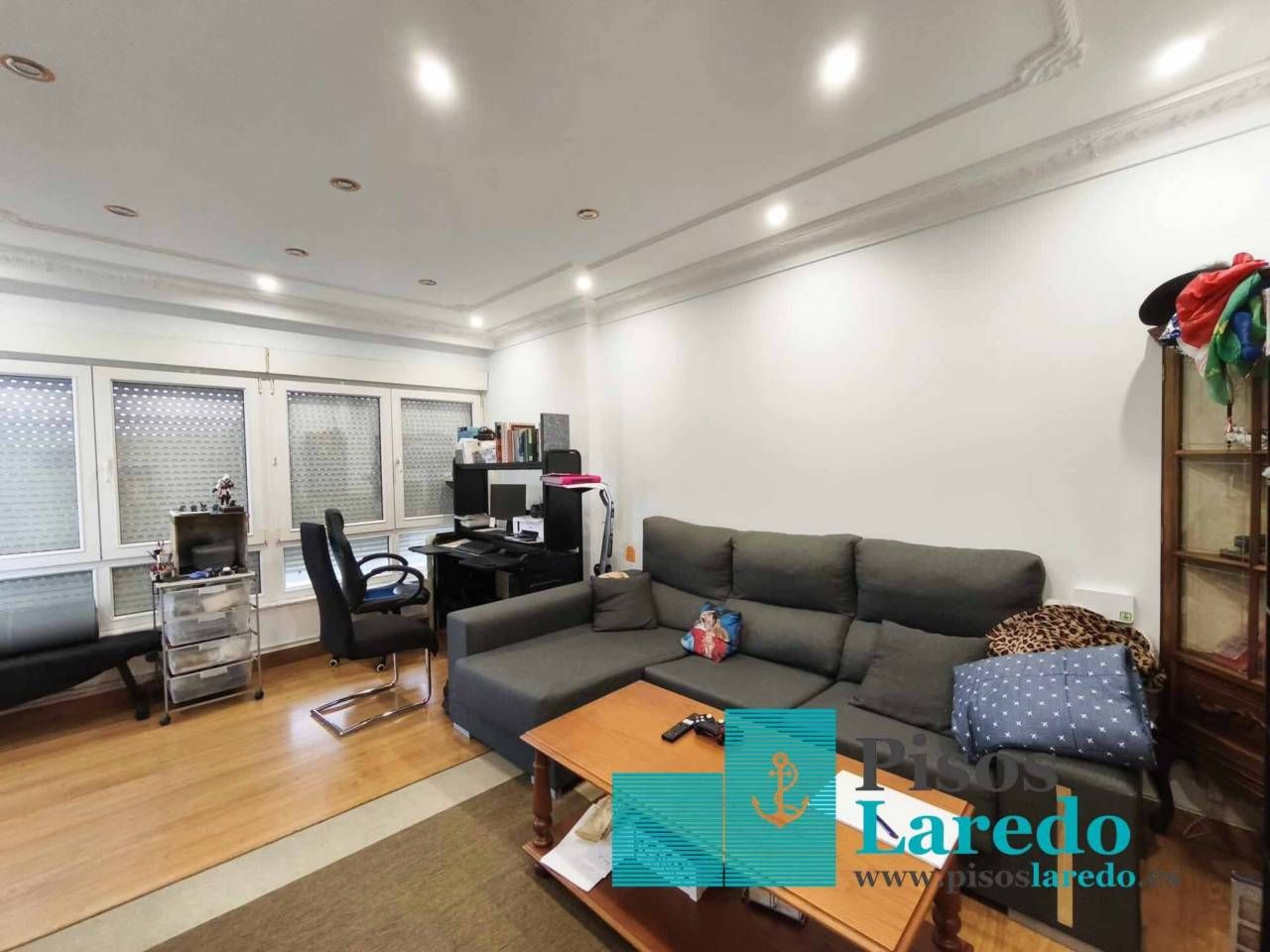 Living room of Flat for sale in Bárcena de Cicero  with Heating, Parquet flooring and Terrace