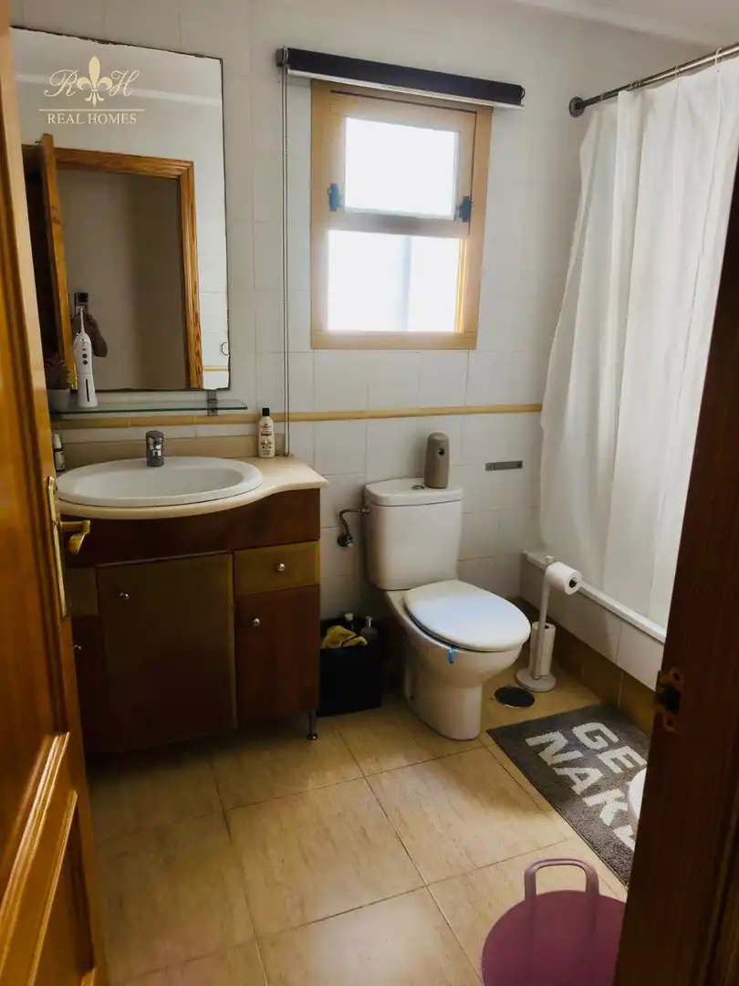 Bathroom of Flat for sale in Polop  with Air Conditioner, Heating and Storage room