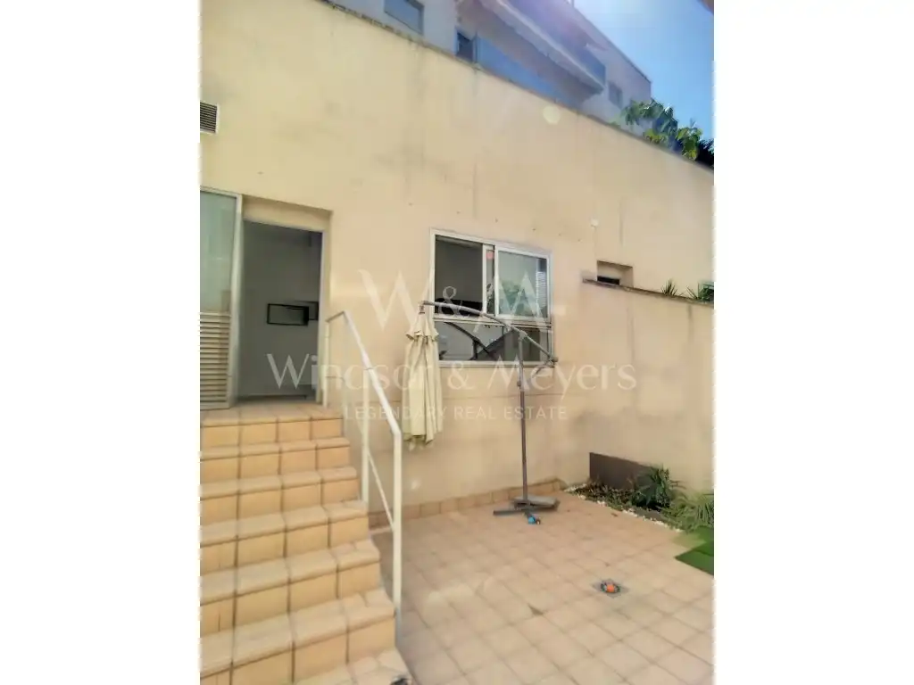 Vista exterior de Piso en venta en L'Hospitalet de Llobregat