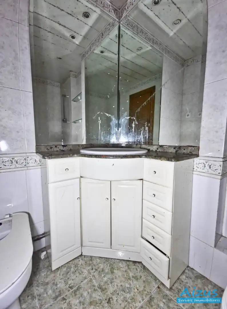 Bathroom of Flat for sale in Ripollet  with Balcony