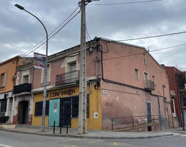 Edificio en Venta en La Roca del Vallès