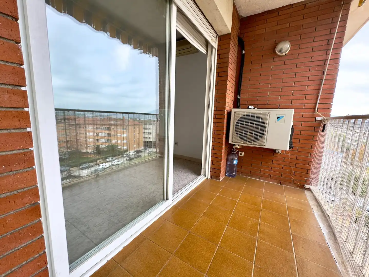 Terrasse von Maisonette zum Verkauf in Rubí mit Klimaanlage, Heizung und Parkett