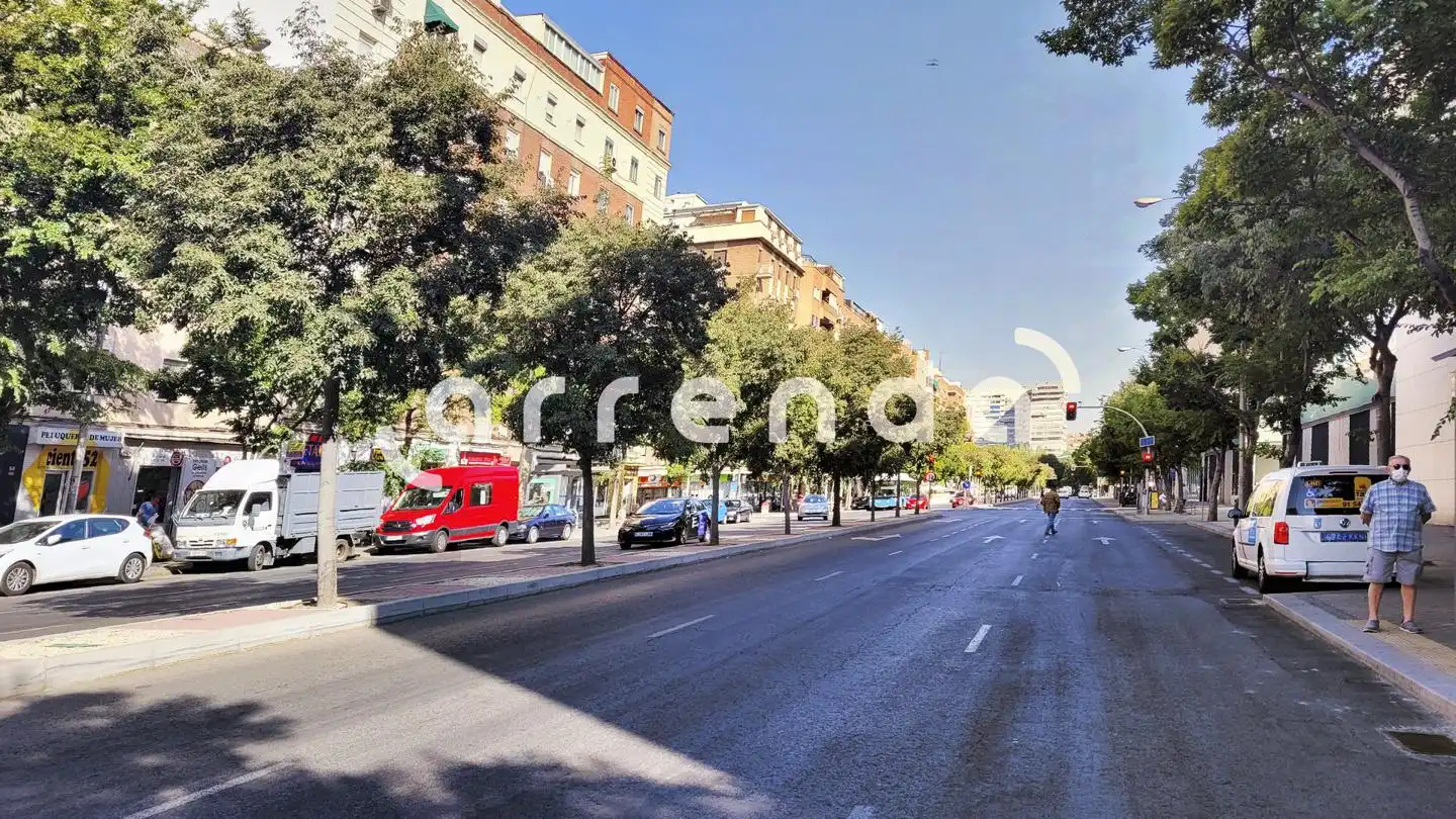 Vista exterior de Piso en venta en Usera