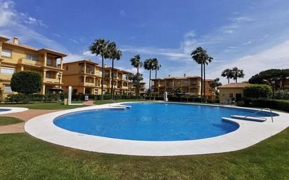 Piscina de Apartament en venda en Chiclana de la Frontera amb Aire condicionat, Jardí privat i Parquet
