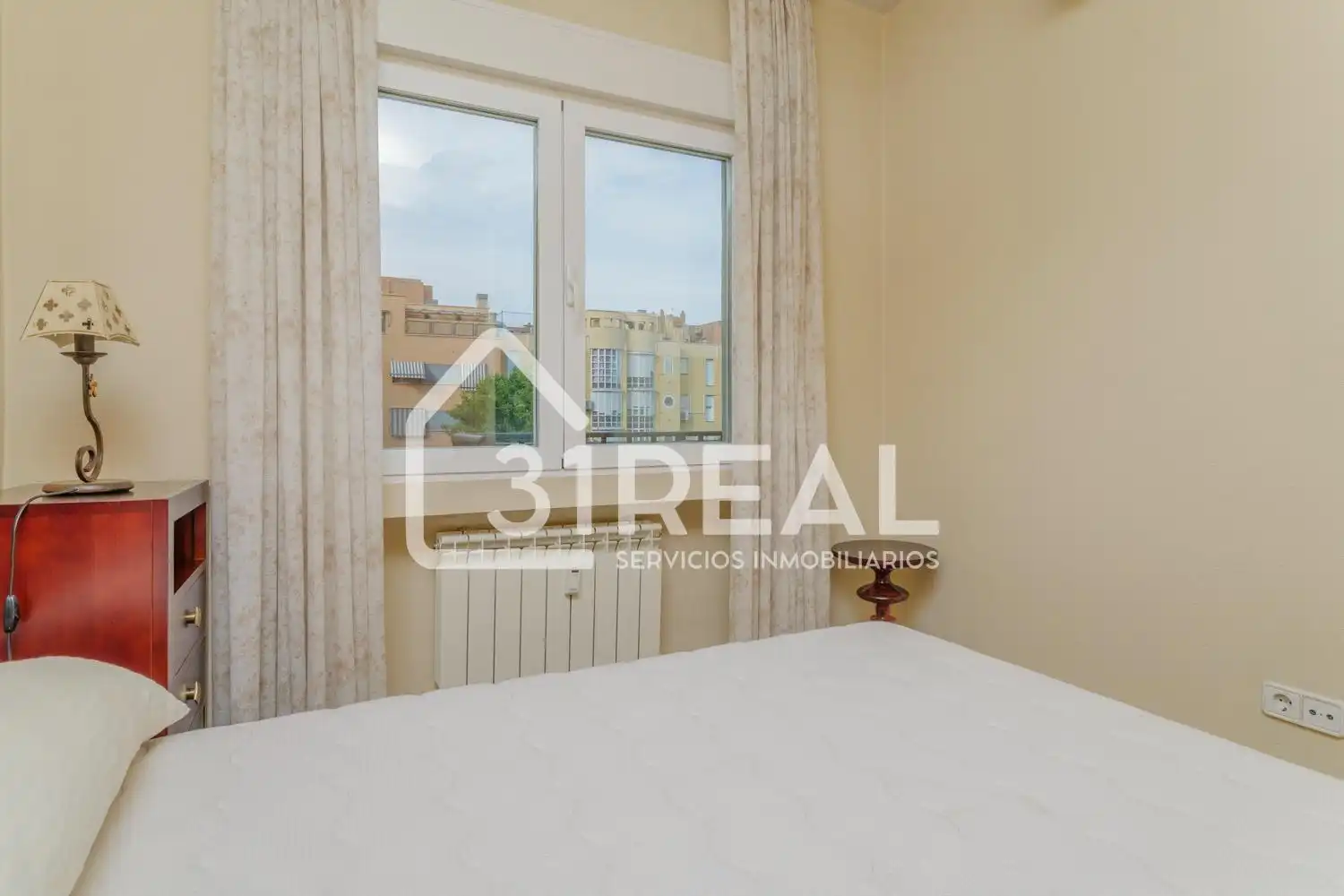 Schlafzimmer von Wohnung zum Verkauf in Madrid mit Klimaanlage, Heizung und Terrasse