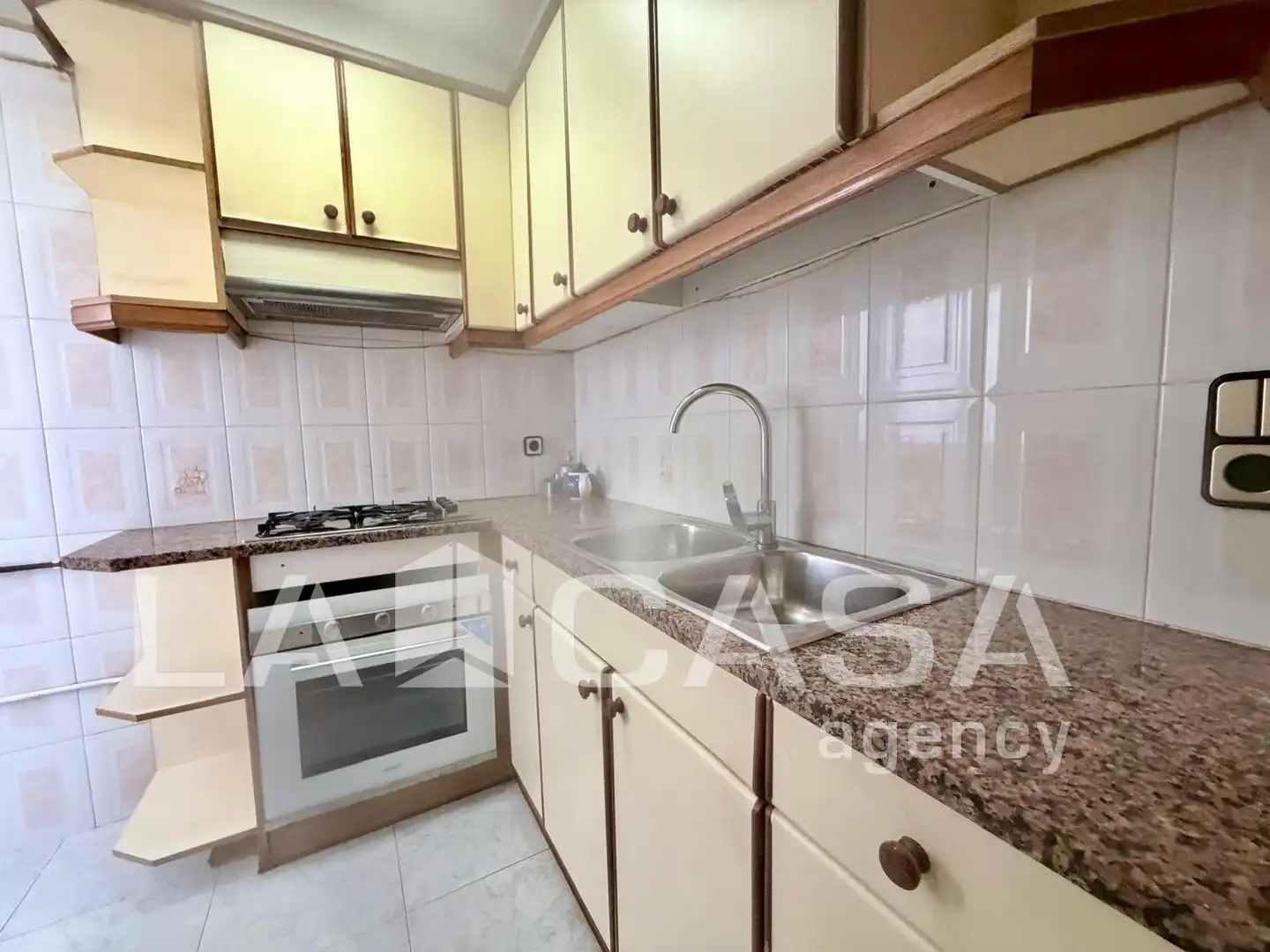 Kitchen of Flat for sale in Barcelona  with Heating and Balcony
