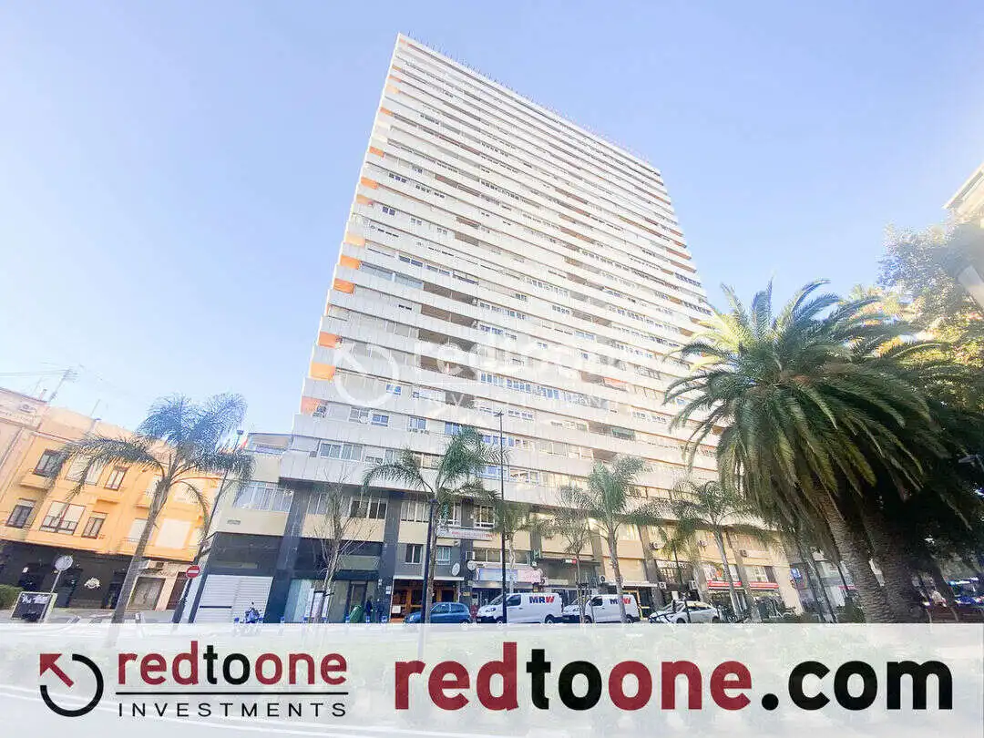 Vista exterior de Piso en venta en Alicante / Alacant con Calefacción