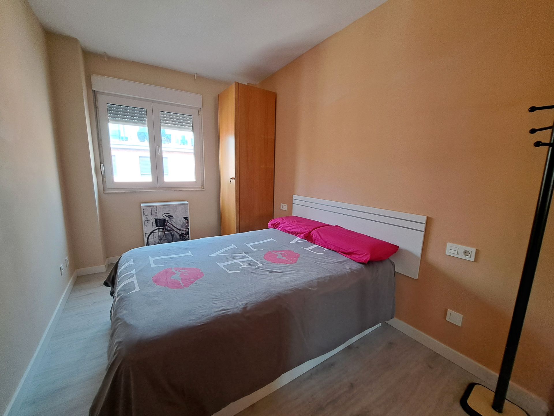 Habitación de Apartamento de alquiler en León Capital  con Parquet, Amueblado y Horno