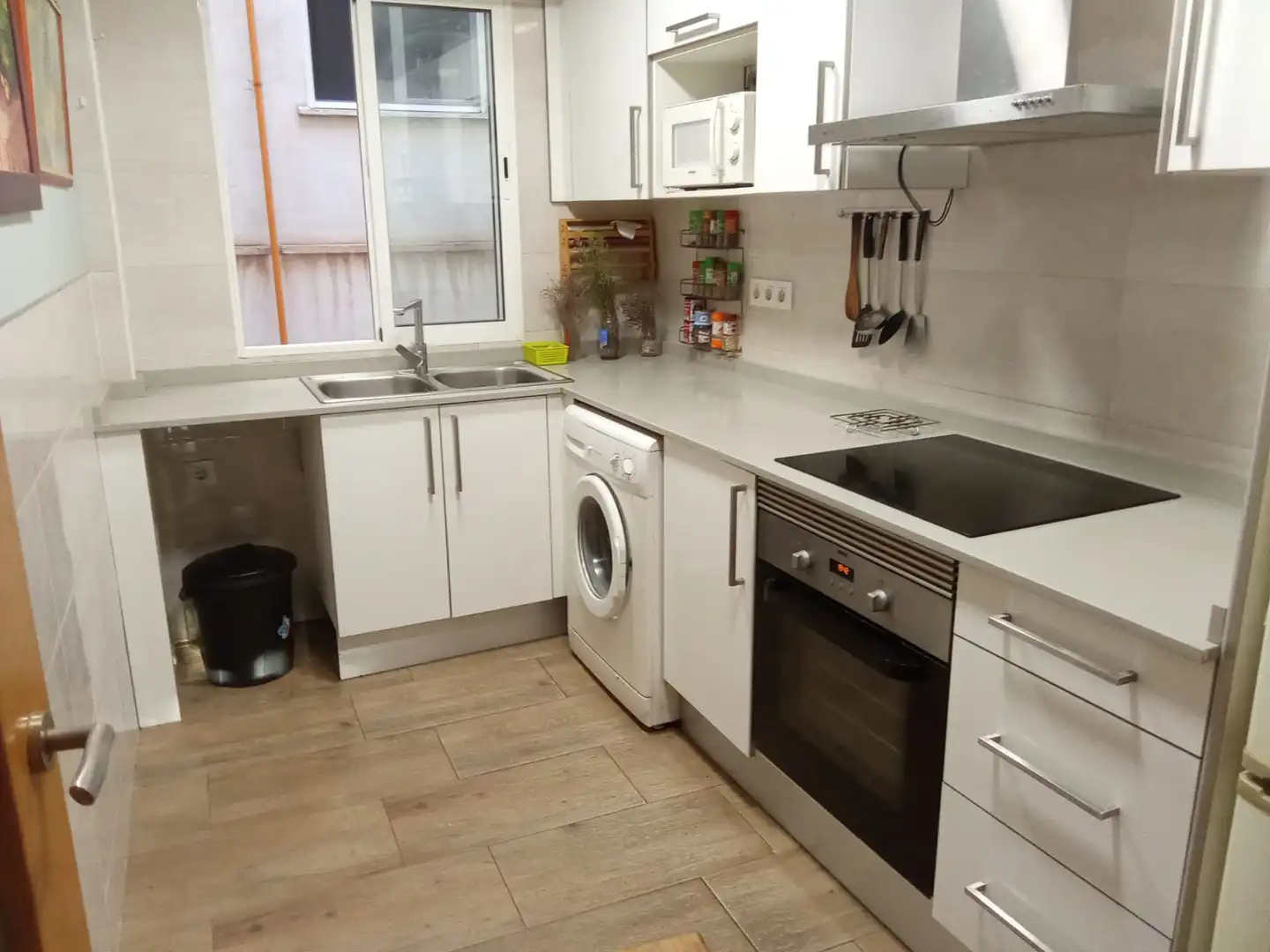 Flat with terrace to rent in Carrer de Just Vilar