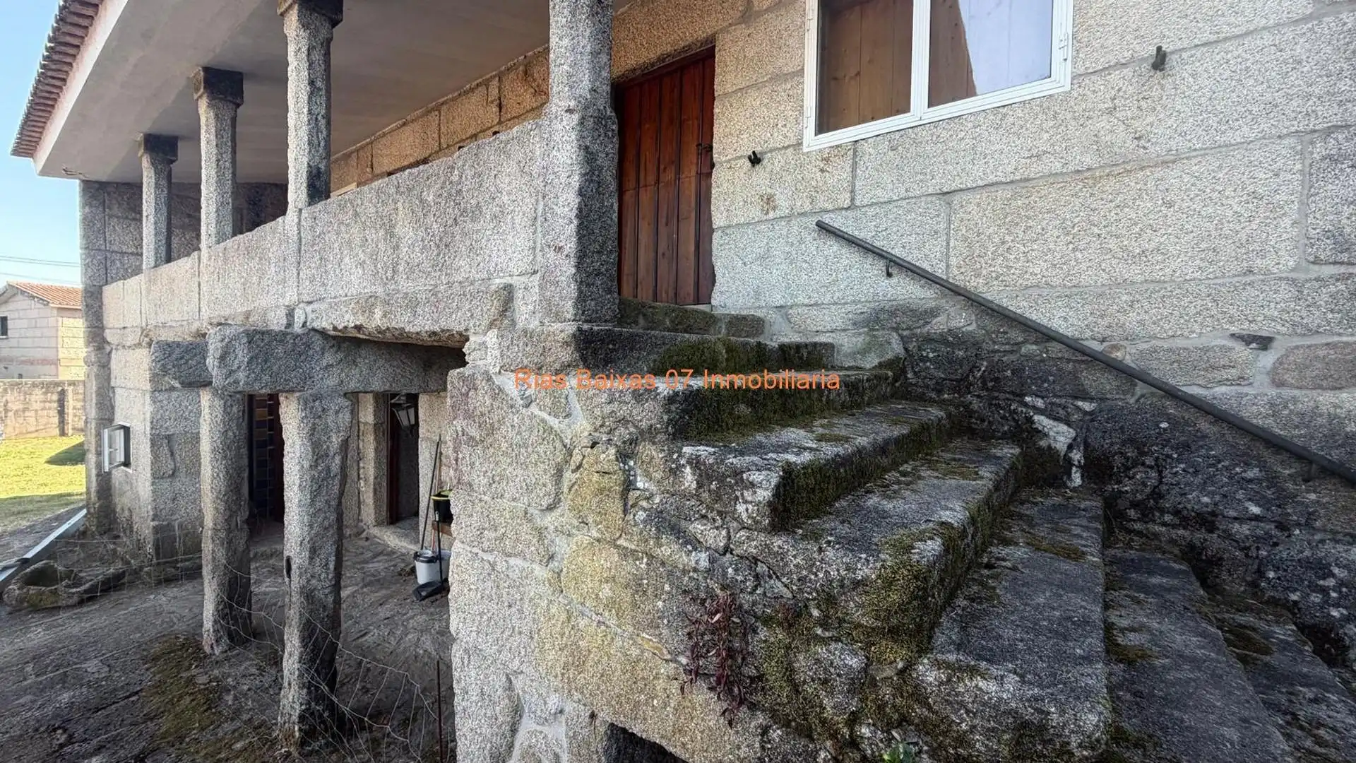Vista exterior de Casa o chalet en venta en Tui con Calefacción, Jardín privado y Terraza