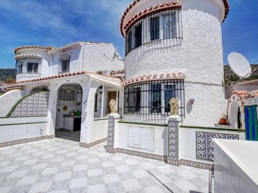 Casa aparellada amb balcó en venda a ILUSION DE LA
