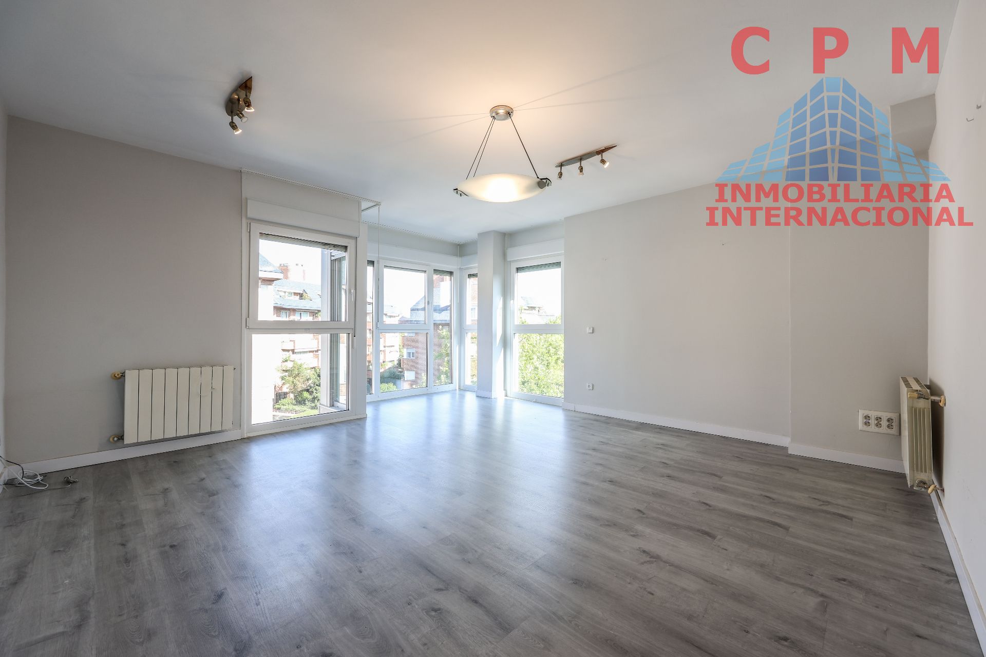 Sala d'estar de Pis de lloguer en  Madrid Capital amb Aire condicionat, Calefacció i Parquet