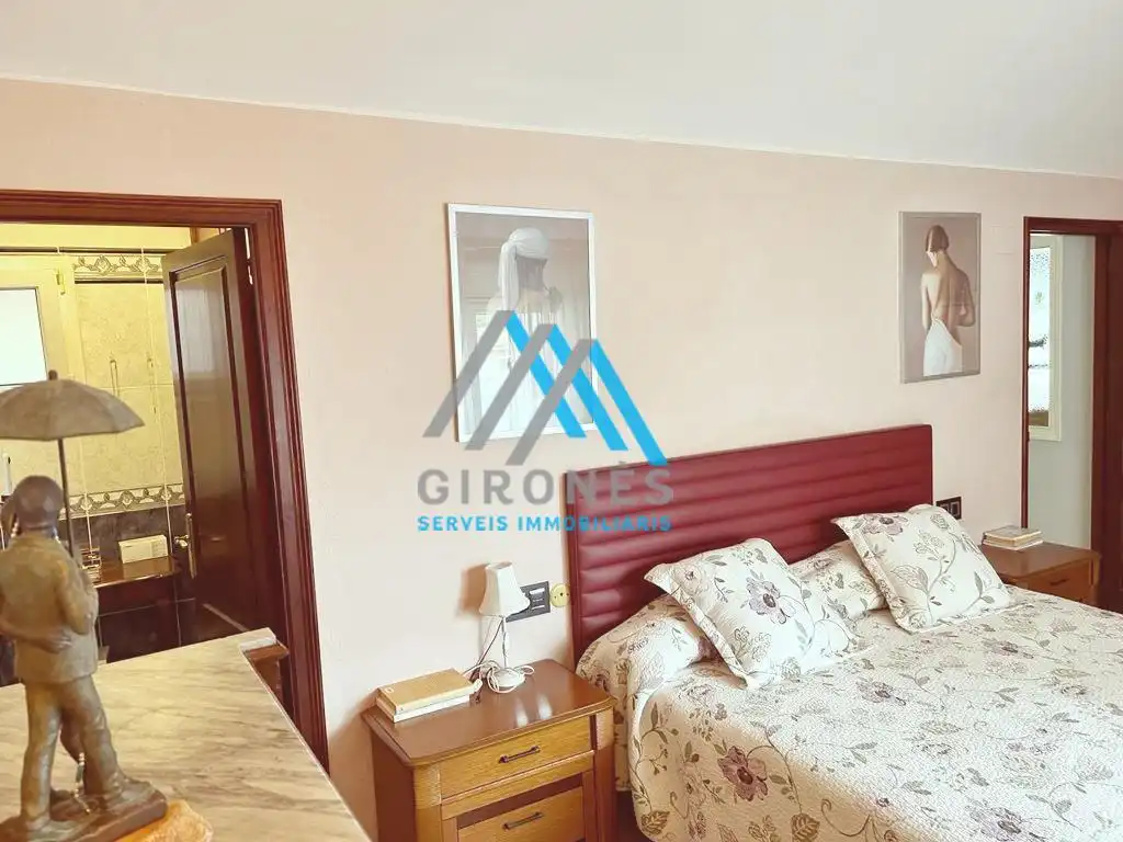 Casa aparellada amb terrassa en venda a Doctor Casals, imagen 11