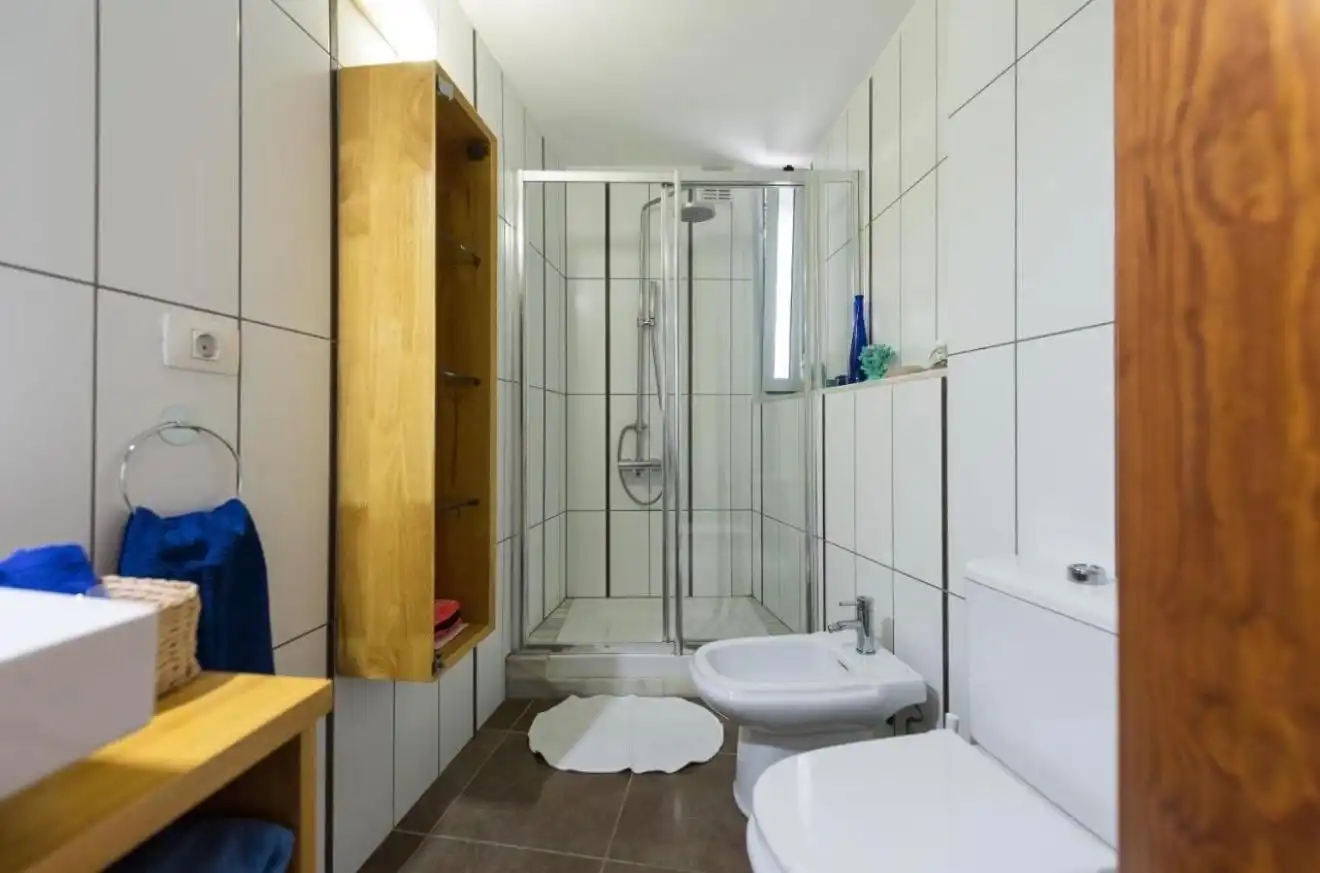 Bany de Apartament en venda en Las Palmas de Gran Canaria amb Moblat