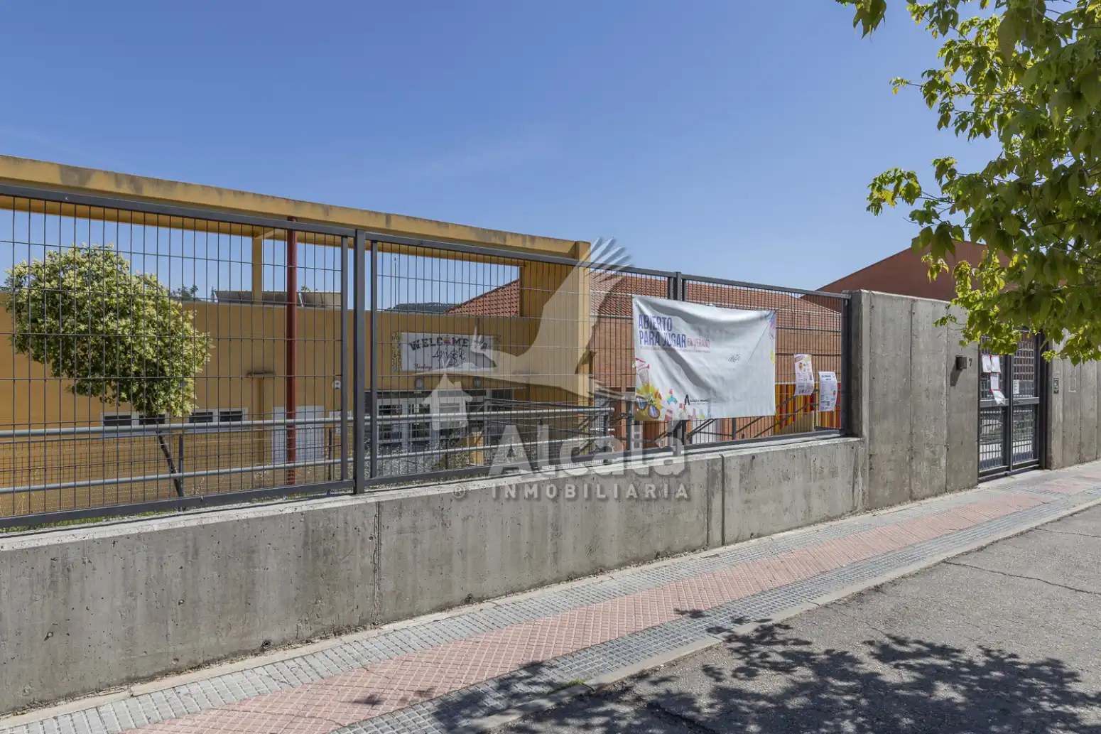 Vista exterior de Ático en venta en Alcalá de Henares con Aire acondicionado, Calefacción y Terraza