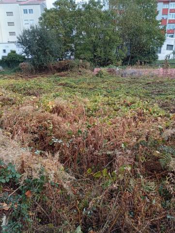 Terreno residencial en Venta en Avenida Portugal, 101 en Chantada