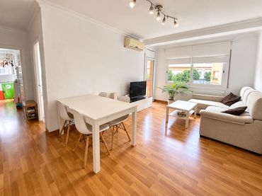 Appartamento con balcone in vendita a Sant Adriá Nord