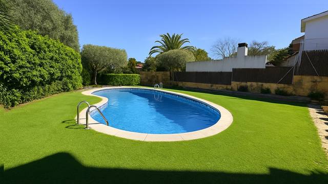 Casa-chalet en Venta en Via Laura en Pallejà