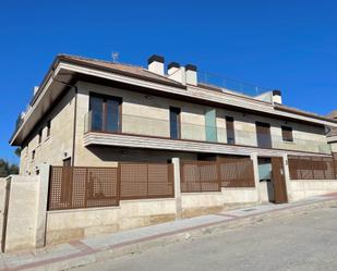 Vista exterior de Pis de lloguer en Galapagar amb Terrassa i Balcó