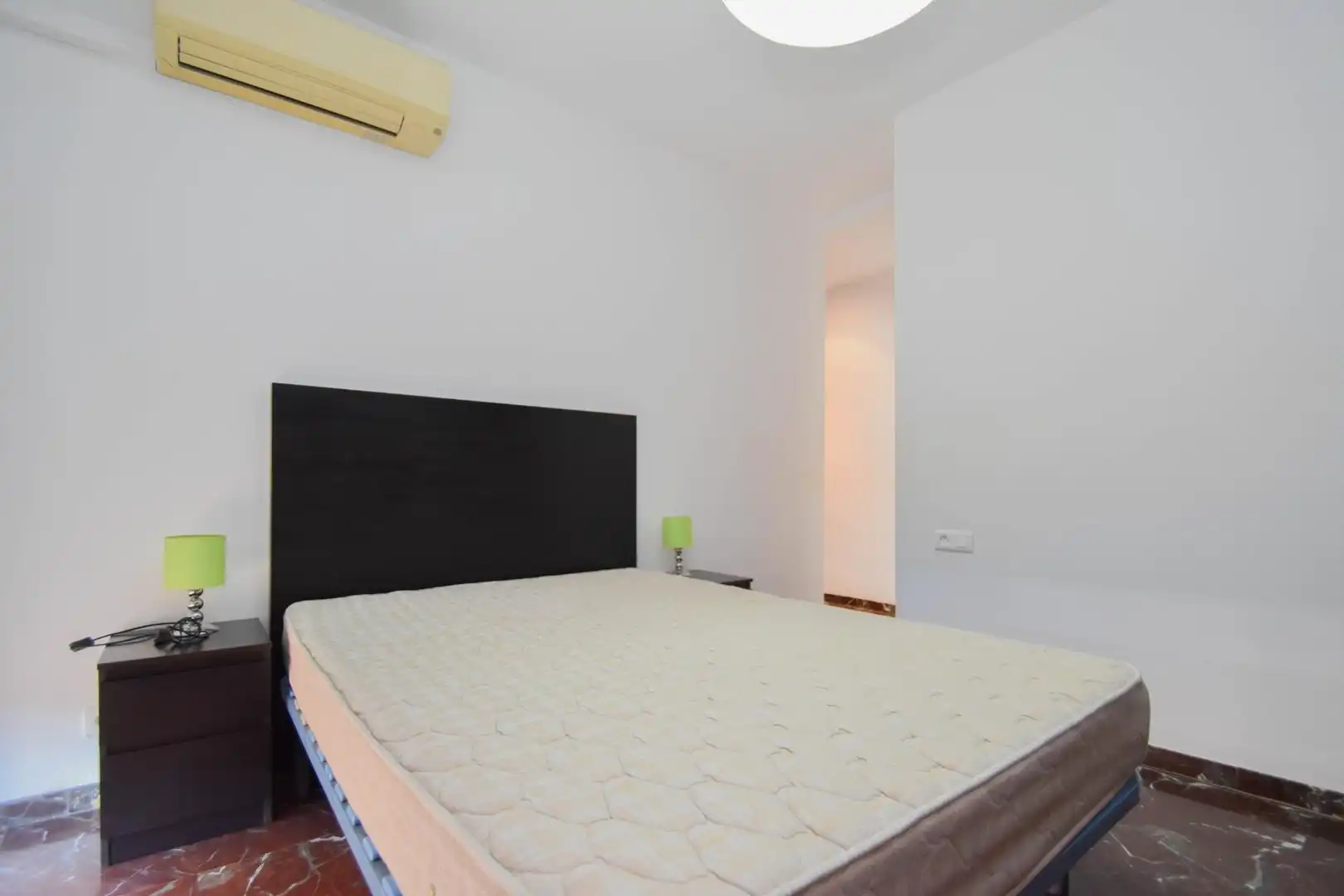 Habitación de Piso en venta en Granada con Aire acondicionado, Calefacción y Terraza