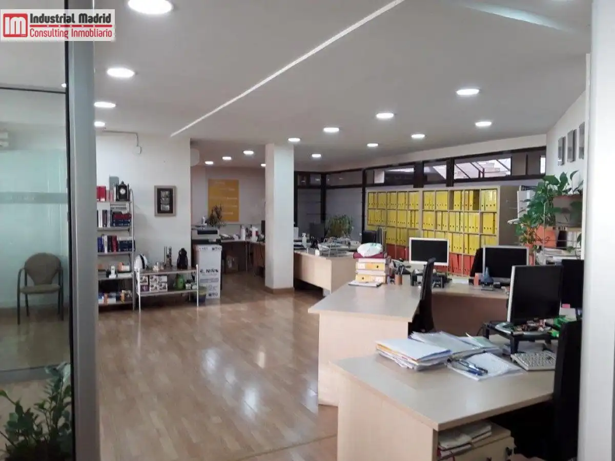 Local comercial en venda a La Poveda, imagen 4