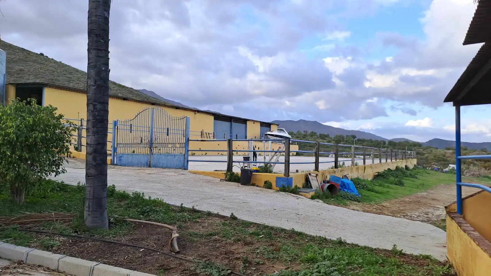 Vista exterior de Finca rústica en venda en Mijas