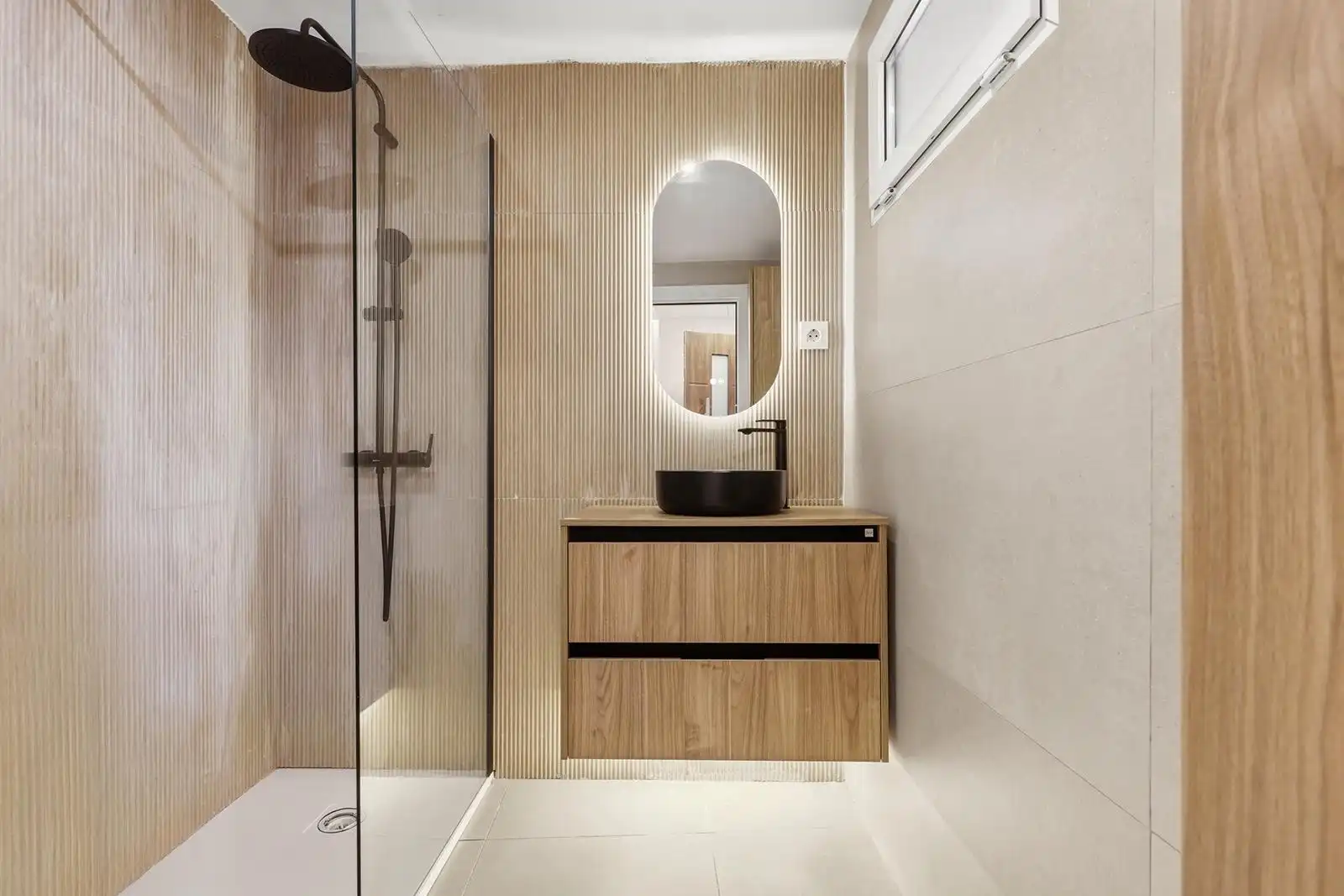 Baño de Estudio en venta en Marbella con Calefacción y Piscina comunitaria