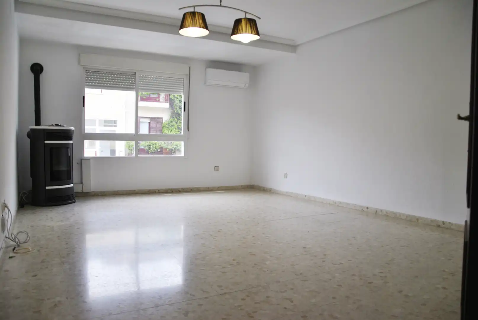 Sala d'estar de Casa adosada en venda en Plasencia amb Aire condicionat, Calefacció i Terrassa