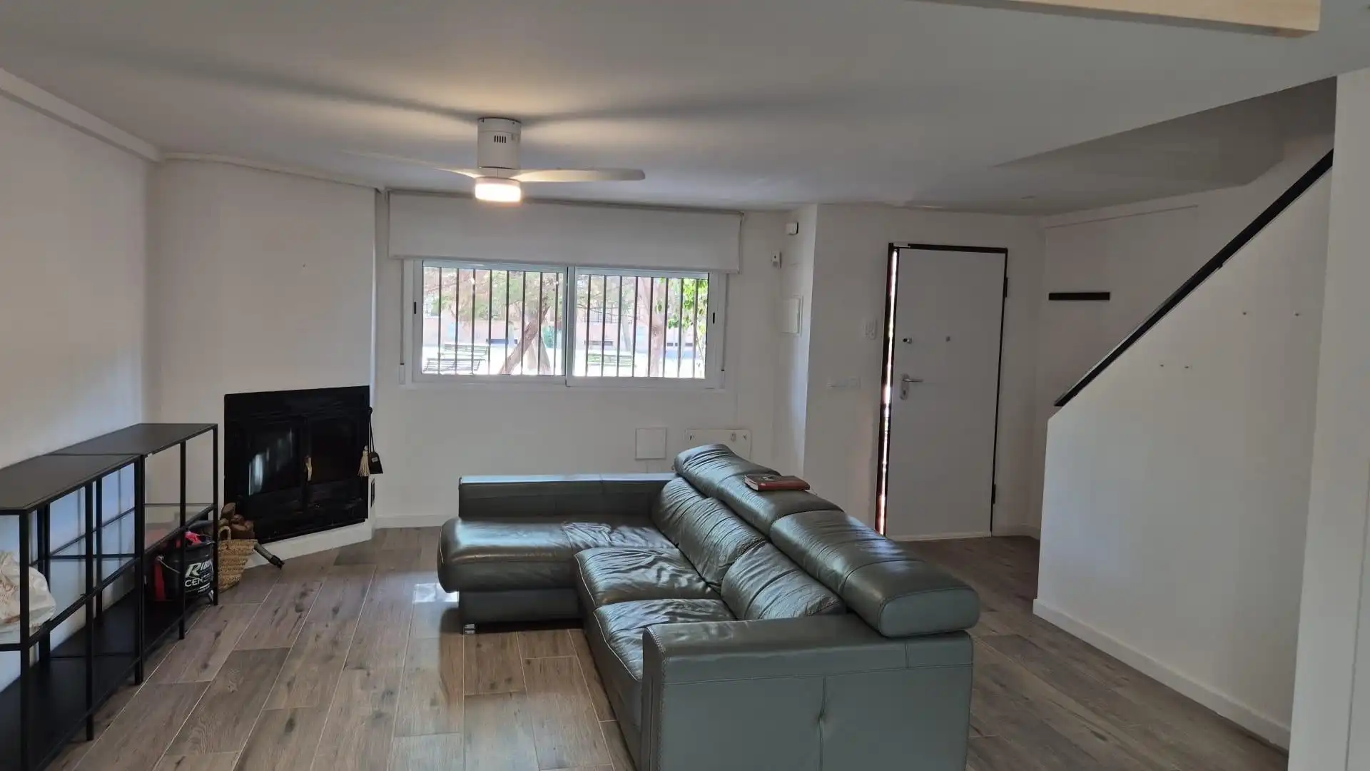 Sala de estar de Casa adosada de alquiler en Murcia con Calefacción, Jardín privado y Terraza