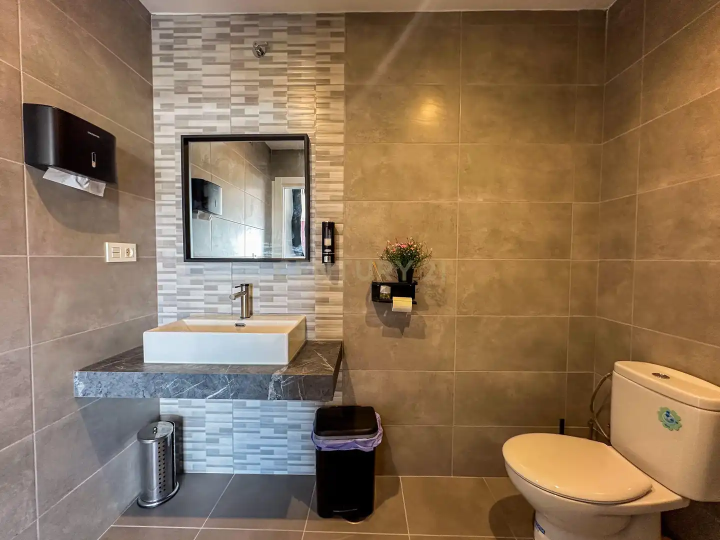 Bathroom of Commercial properties for transfer in Fuengirola