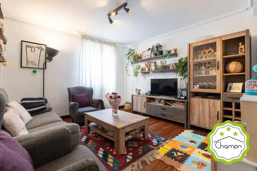 Flat for sale in Artatzu - Larraskitu