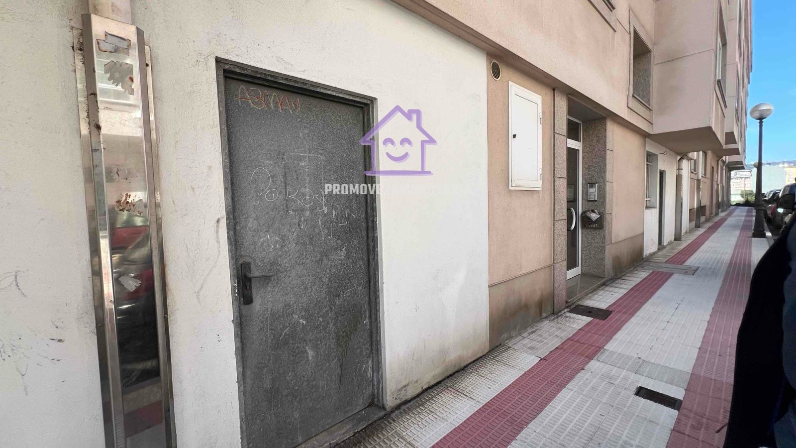 Exterior view of Premises for sale in Población de Arroyo
