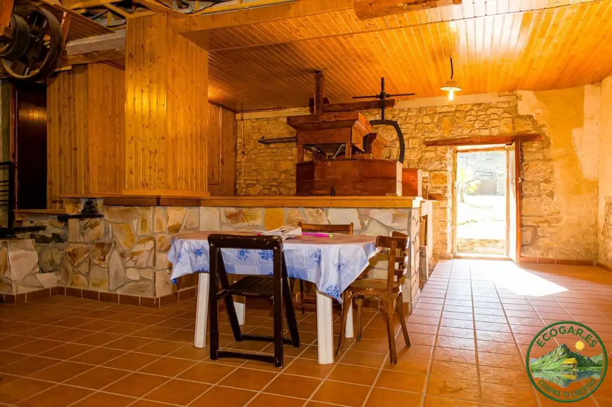 Casa o chalet en venta en Cabrillanes con Calefacción, Trastero y Amueblado