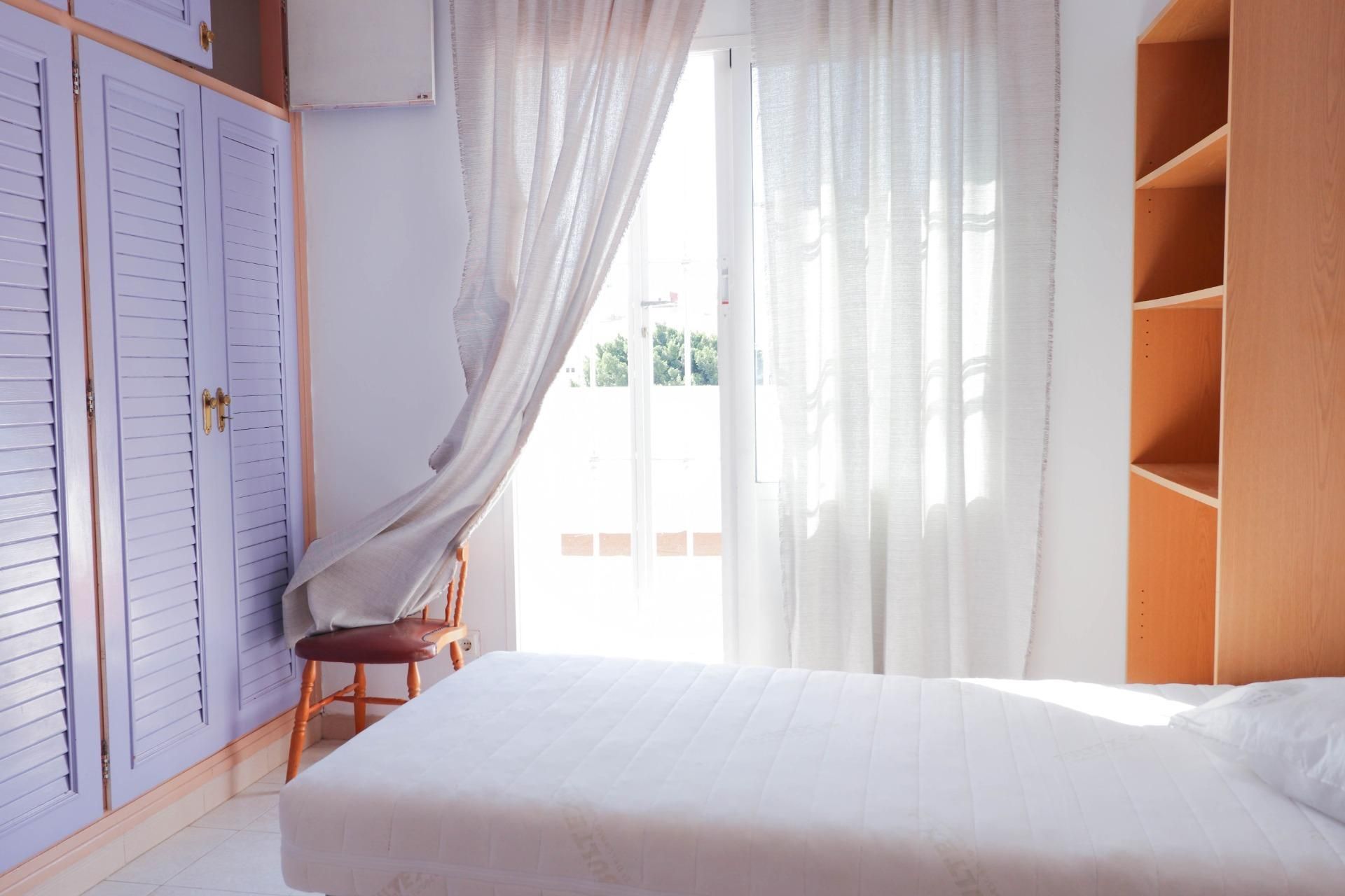 Dormitori de Casa o xalet de lloguer en  Almería Capital amb Terrassa