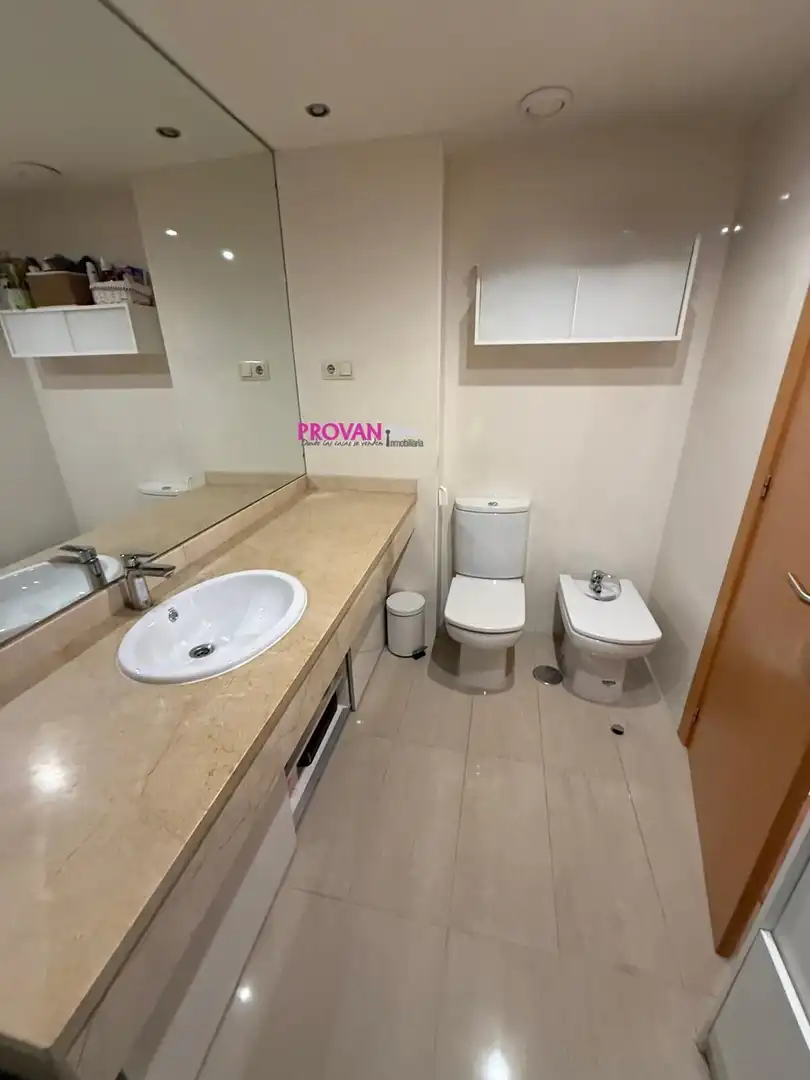 Piso en venta en Parla Este