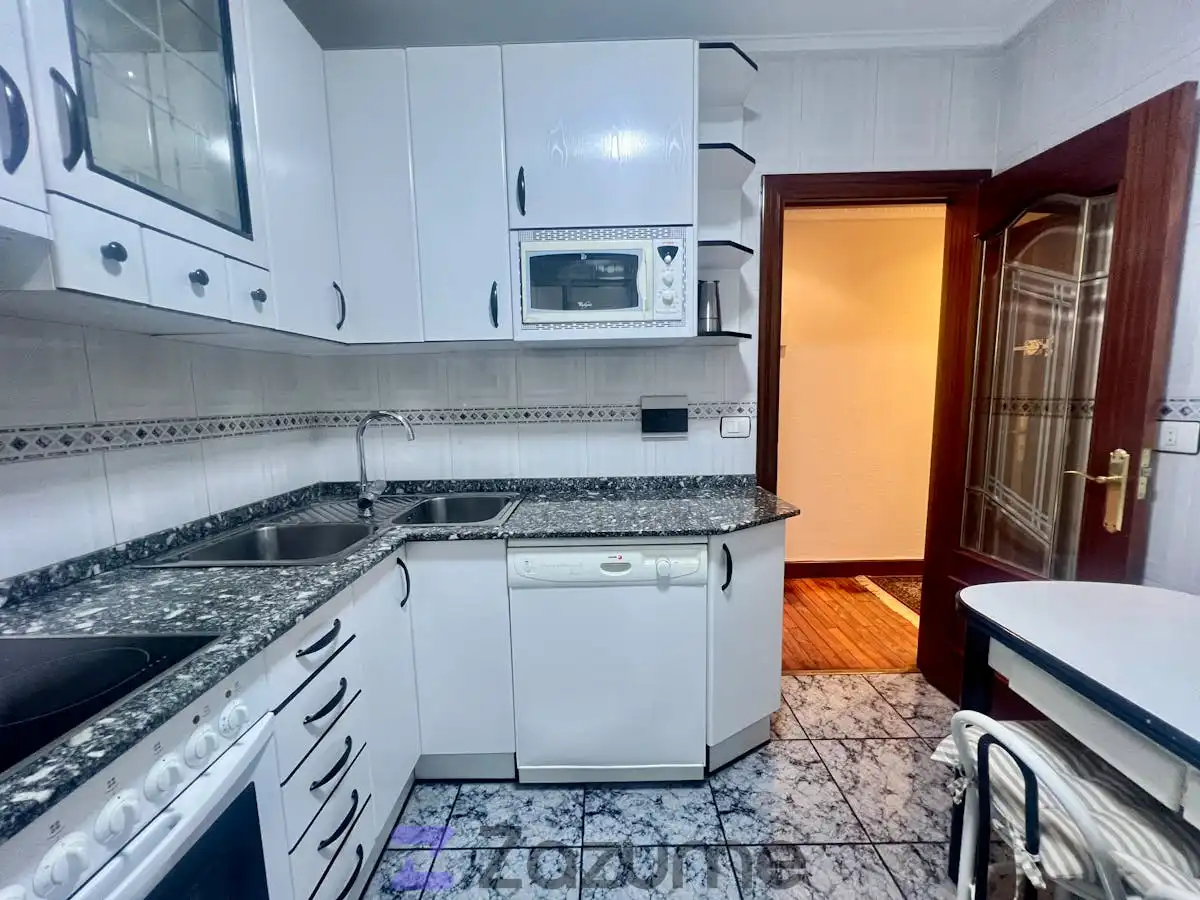 Küche von Wohnung zur Miete in Bilbao  mit Heizung, Terrasse und Möbliert