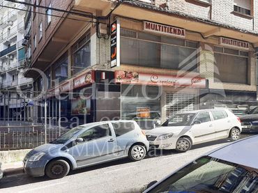 Local comercial en venta en Calle Gómez Becerra 16