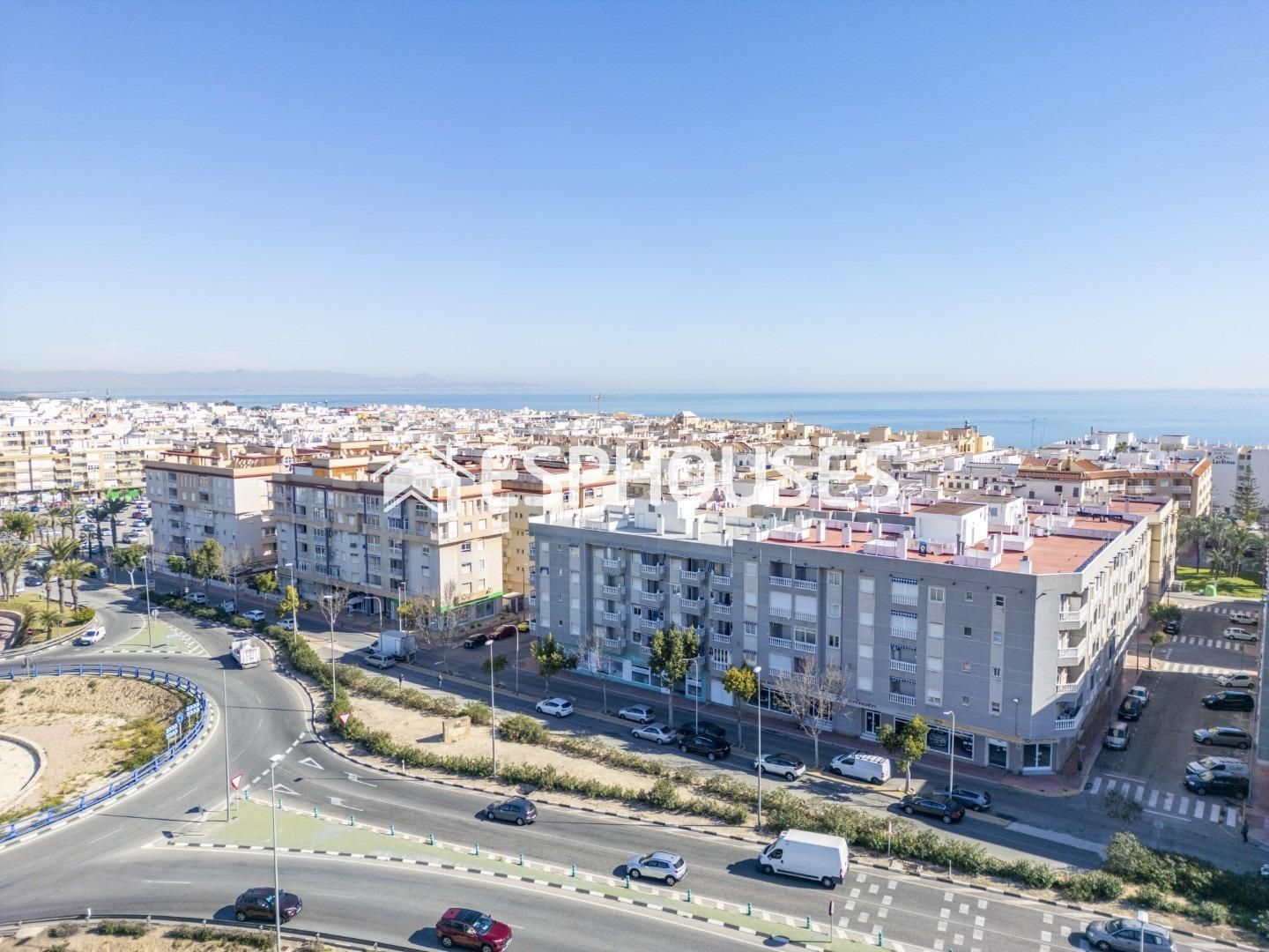 Vista exterior de Apartamento en venta en Guardamar del Segura con Aire acondicionado, Terraza y Amueblado