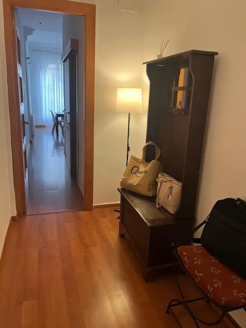 Wohnung zur Miete in Valencia mit Klimaanlage, Heizung und Parkett