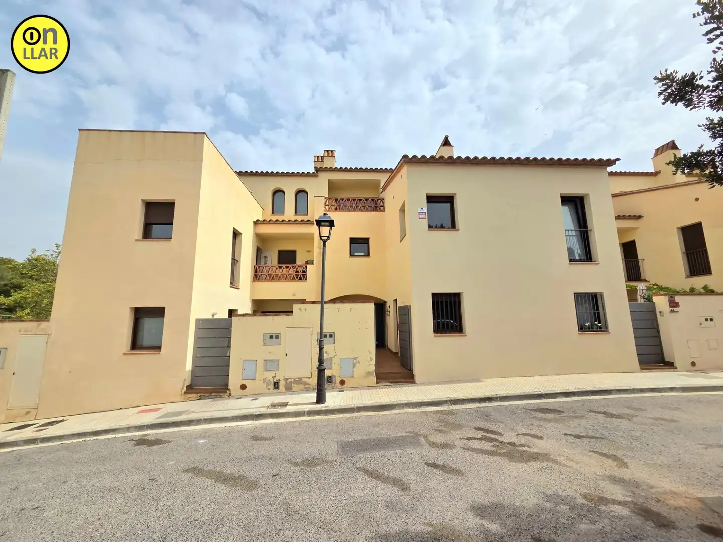 Exterior view of Houses for sale in Sant Pere de Ribes  with Balcony