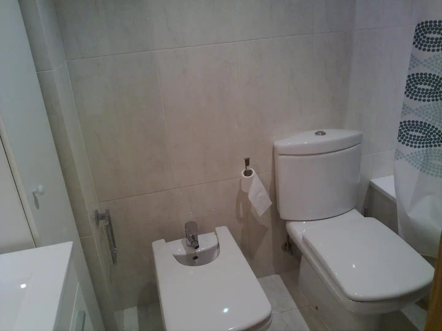 Bany de Pis de lloguer en Ourense Capital  amb Calefacció, Moblat i Forn
